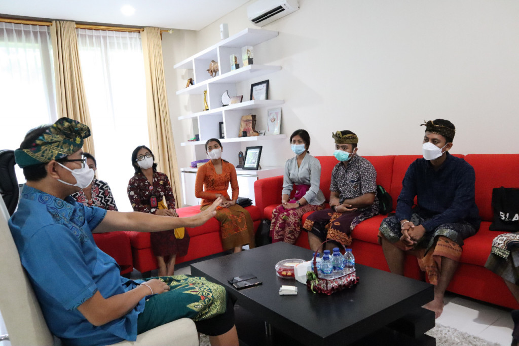 Wabup Suiasa Terima Audiensi Peradah Kabupaten Badung